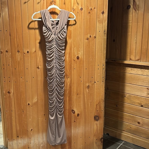 ROBNY KOBO nasha ruched cut out maxi dress - Picture 8 of 10